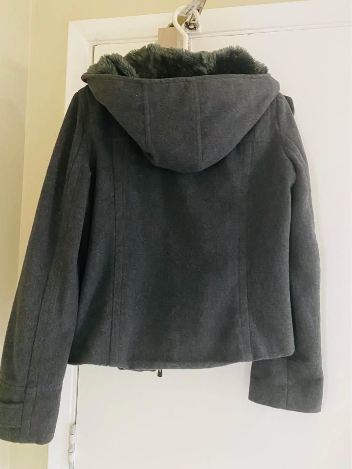 Beautiful 😍 women’s Costa Blanca coat with warm hood - photo 2