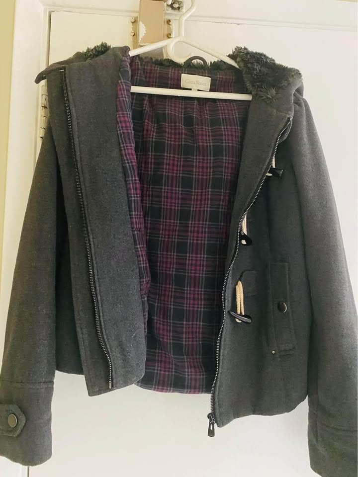 Beautiful 😍 women’s Costa Blanca coat with warm hood - photo 3