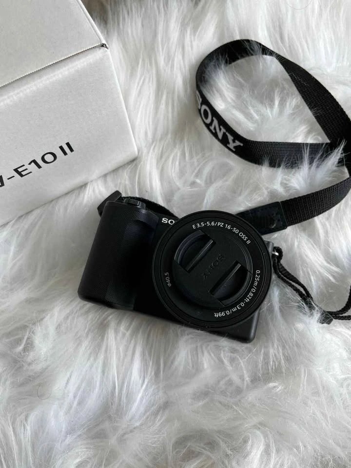 Sony ZV-E10 II Camera with Accessories - photo 2