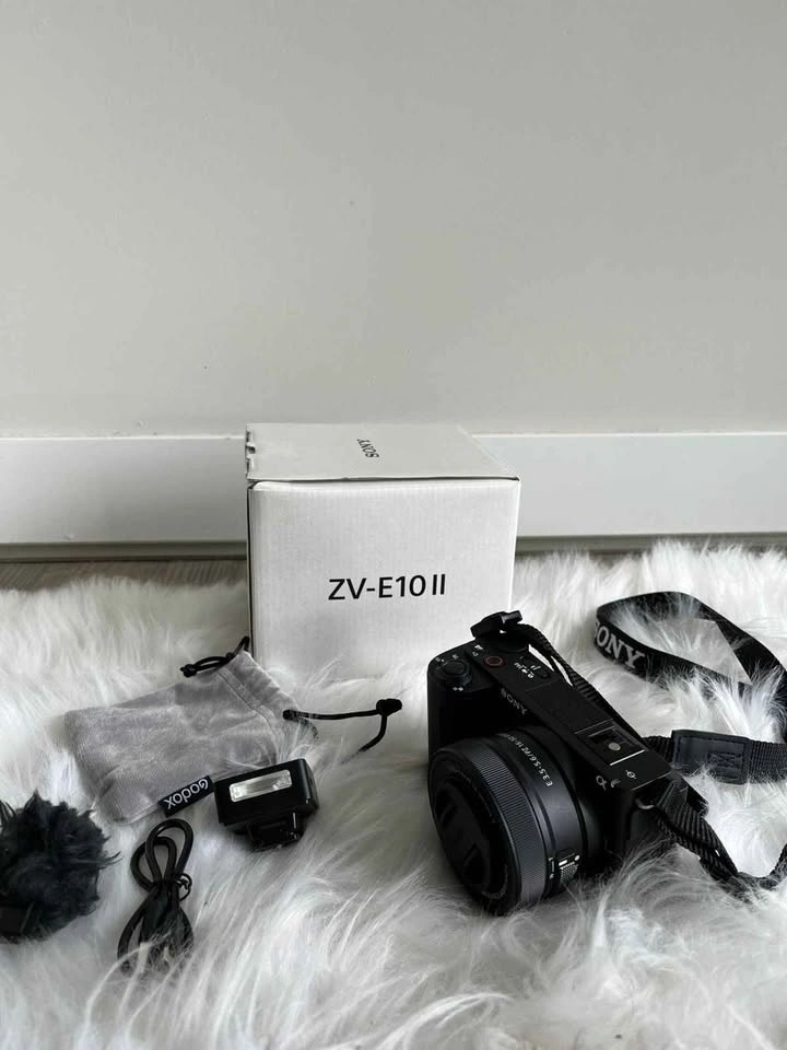 Sony ZV-E10 II Camera with Accessories - photo 3