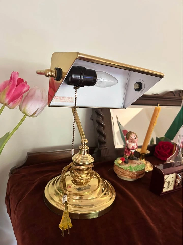 Vintage Brass Desk Lamp - Banker's Lamp / Piano Light - photo 3