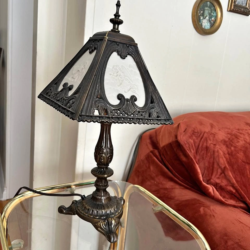 Vintage-antique 4 Panel Lithophane Boudoir Lamp features Lovely
