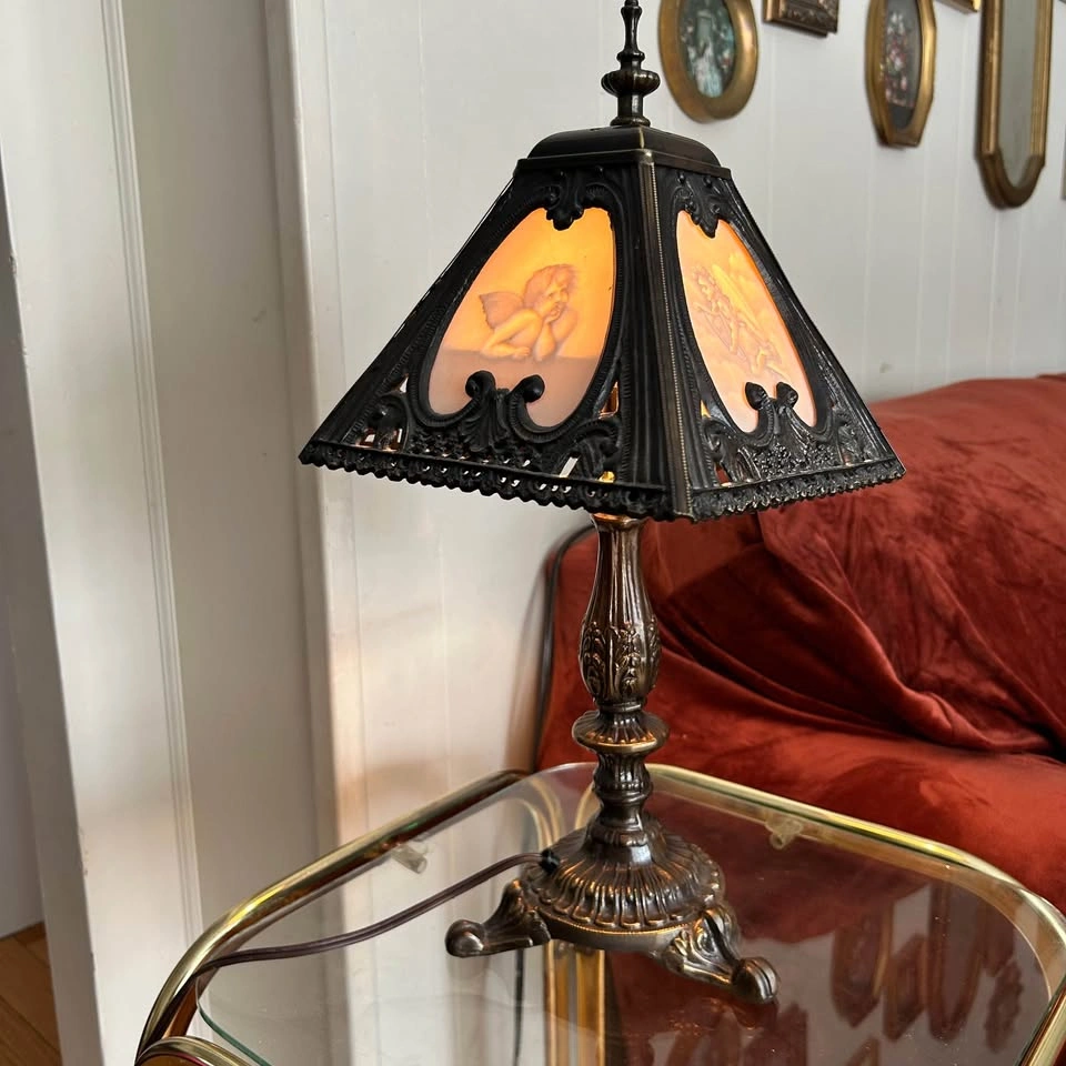 Vintage-antique 4 Panel Lithophane Boudoir Lamp features Lovely - photo 2
