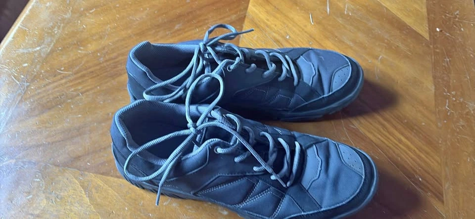 NH100 Black Hiking Shoes size 10.5