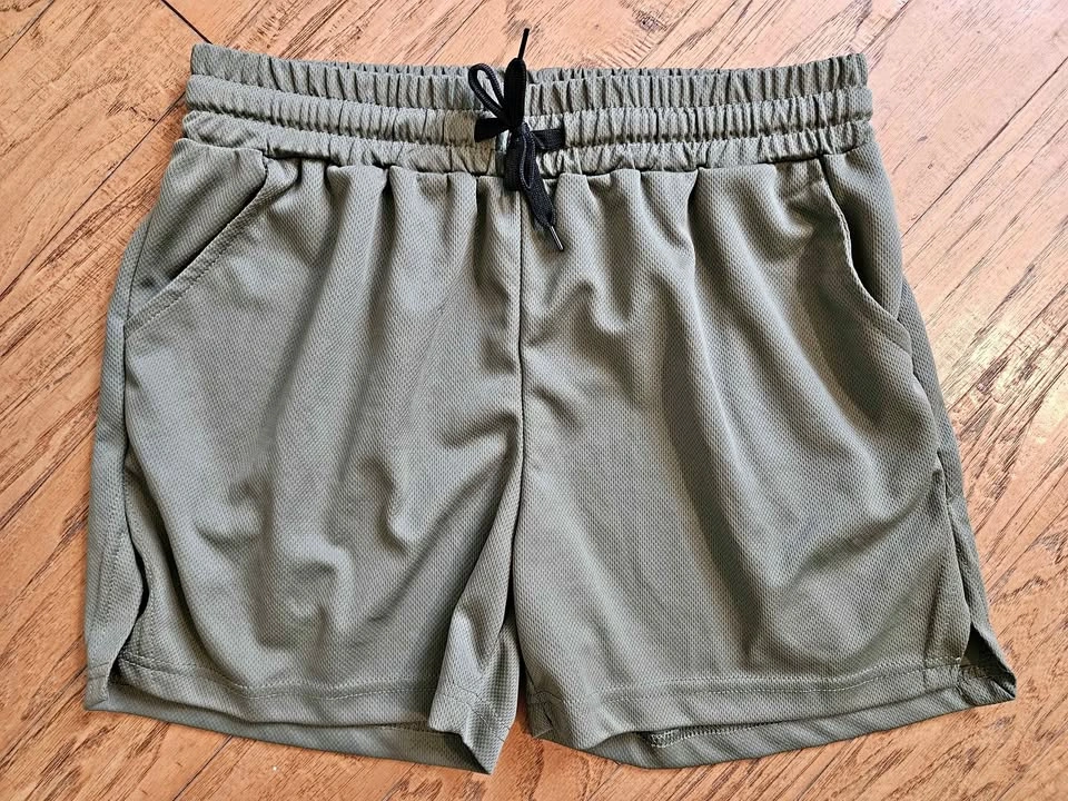 Athletic shorts - Small