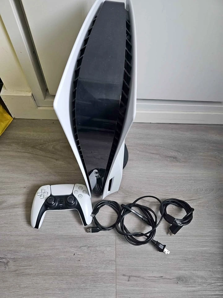 PS5 Disc Edition for Sale - $480