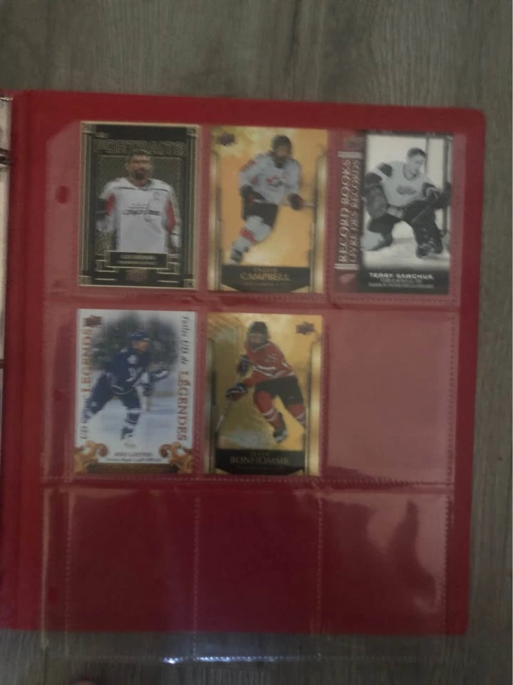 Roughly 200 hockey cards PRICE NEGOTIABLE - photo 2