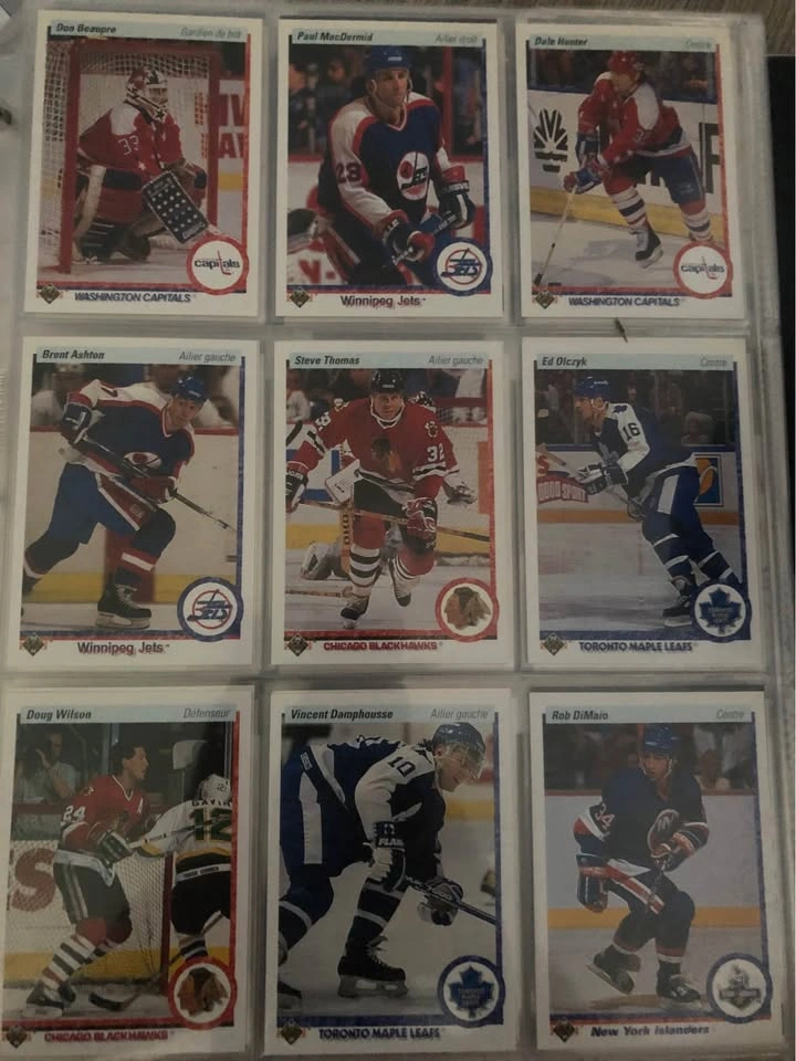 Roughly 200 hockey cards PRICE NEGOTIABLE - photo 2