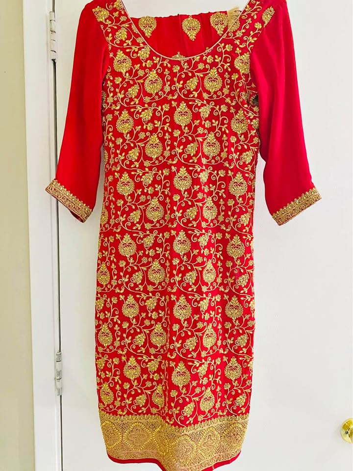 Beautiful 😍 kundan zari work all over heavy salwar suit