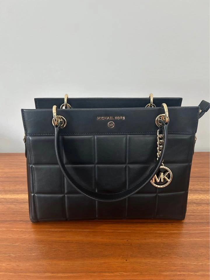 Michael Kors Susan Quilted Leather Tote – Black/Gold - photo 2