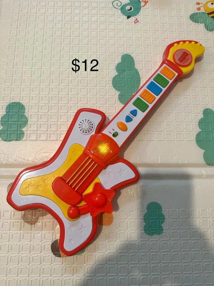 Toy guitar for toddler