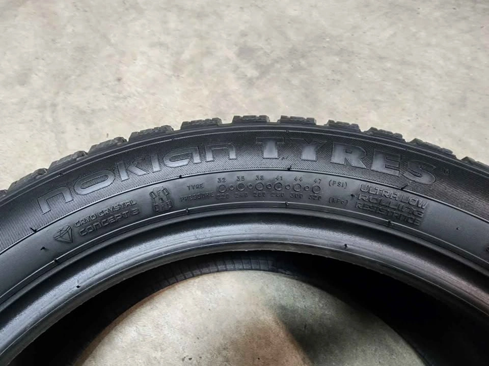 2x 195/55R16 Nokian M+S Winter Tires - photo 4
