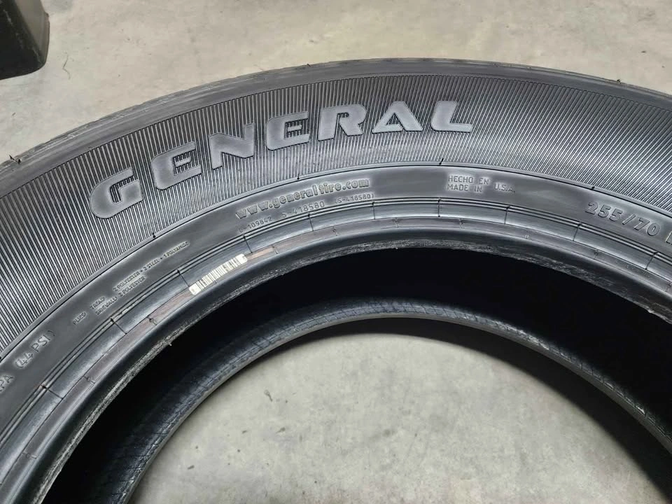 2x 255/70R17 General Grabber M+S Tires - photo 4
