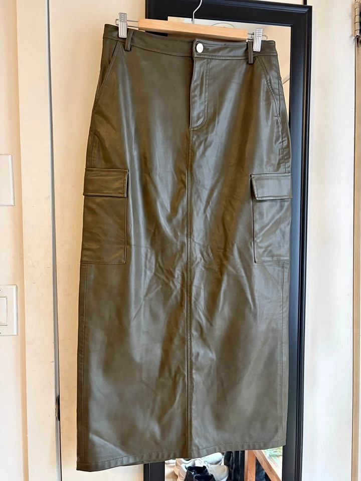Zara Olive Green Faux Leather Cargo Midi Skirt - Medium