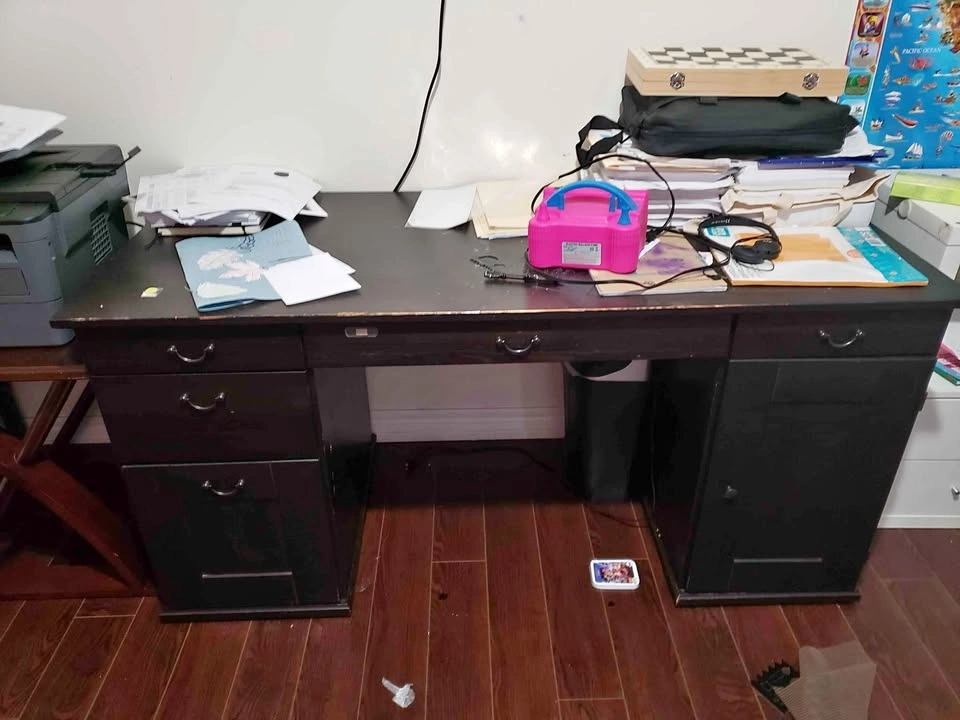 Office/Study / Computer Table For Quick Sale
