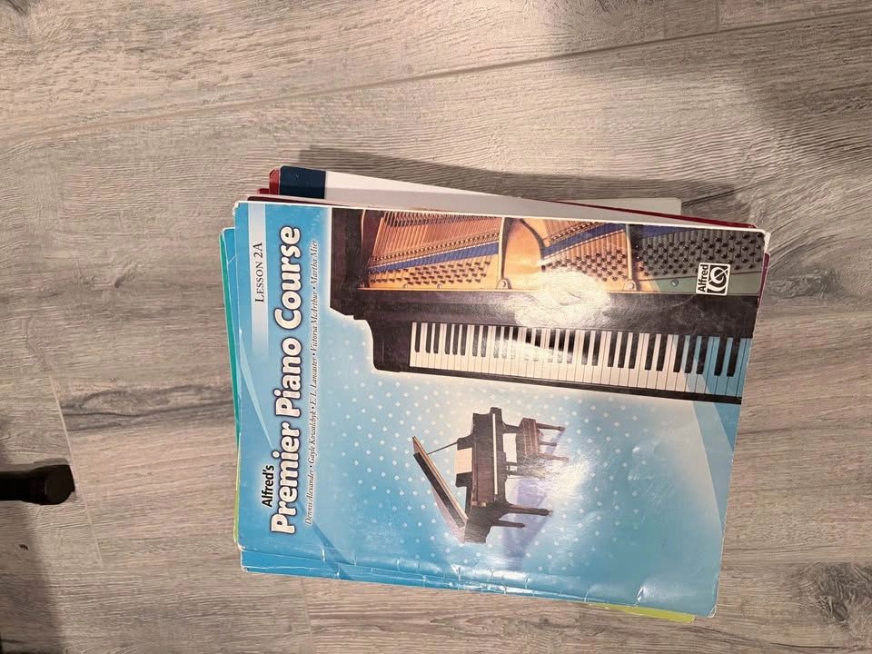 Like new Yamaha DGX660 88 key electric piano - photo 5