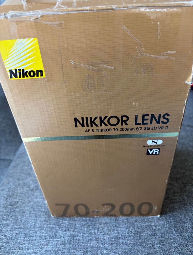 Nikon 70-200mm f/2.8G ED VR II Lens - photo 2