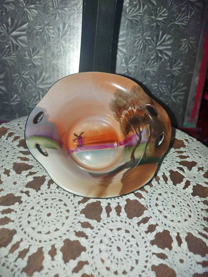 Vintage NORITAKE JAPANESE Handpainted Slit Two-Handled Bowl