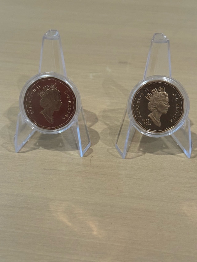 Loonie Dollar Coins - photo 2