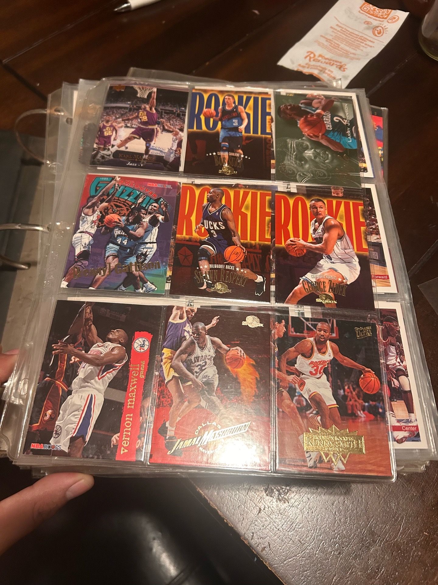Assorted Sports Cards Binders 1100+ cards - photo 3