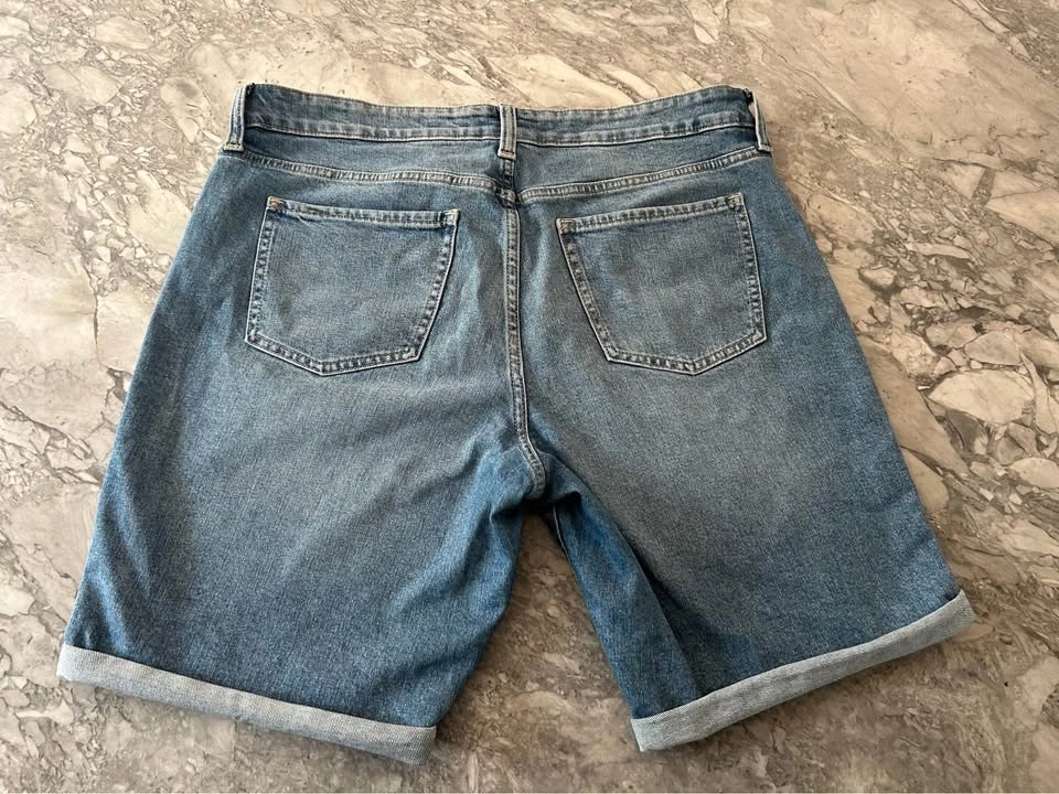 Women’s GAP Denim 9” Bermuda Shorts – Size 14/32 - photo 2