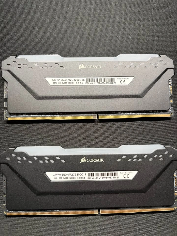 Corsair DDR4 3200mhz C16 2x8GB RAM - photo 2