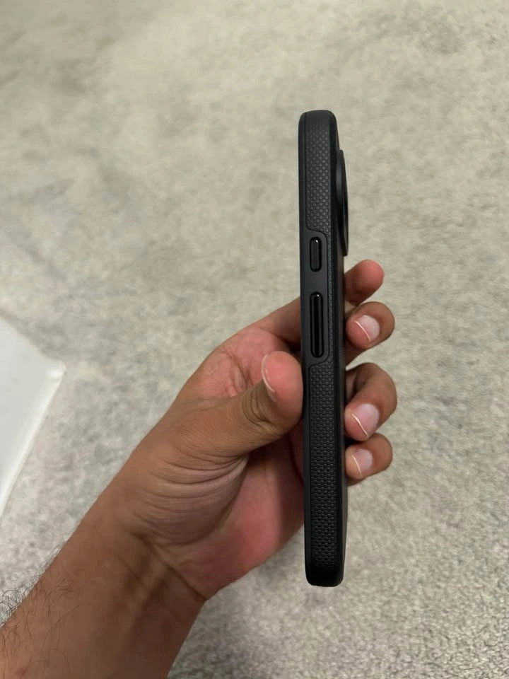 Google Pixel 10 Pro XL – 512GB – Excellent Condition w/ Buds Pro - photo 5
