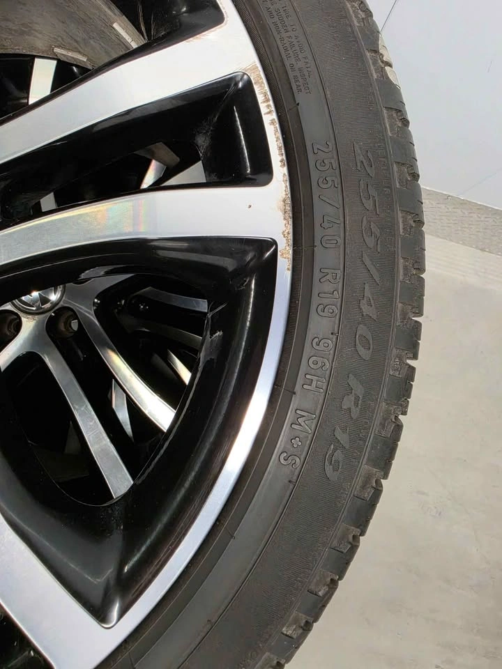 VW Tiguan OEM Rims w/ All Season Tires 255/40R19 - photo 5