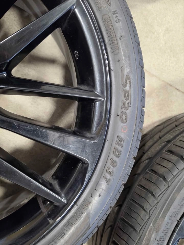 Toyota Camry OEM Rims w/ All Season Tires 235/40R19 - photo 4