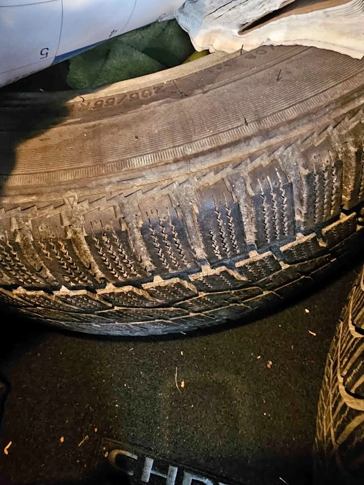 Tires with rims 205 55R16