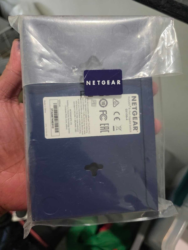NEW NETGEAR ProSAFE 8-Port Gigabit Switch (GS108v4) Still Sealed - photo 2