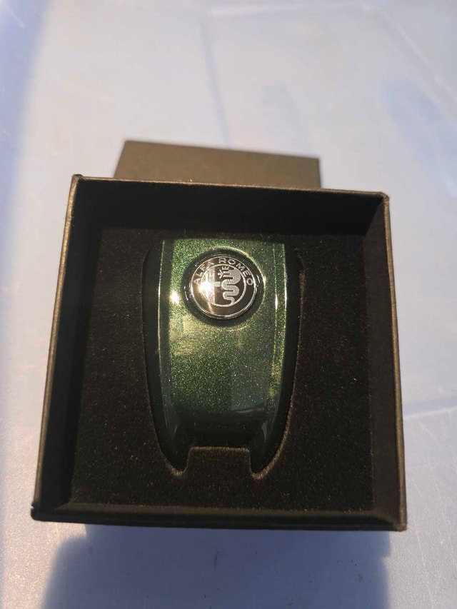 Alfa Romeo Key Fob Cover - Montreal Green (MOPAR) - photo 2