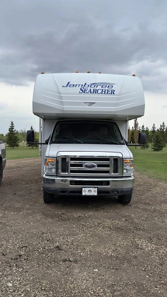 2011 Fleetwood Jamboree Searcher Class C RV