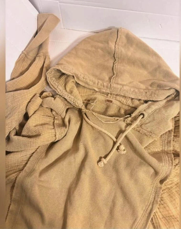 Free People Love Letter Cropped Hoodie - Nomadic Desert (XS) - photo 4