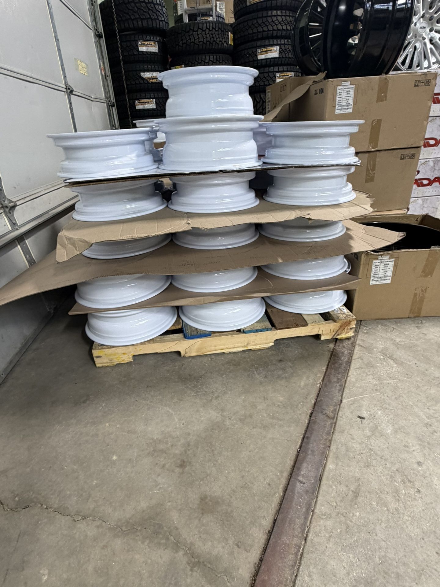 16 Inch Trailer Rims - photo 2