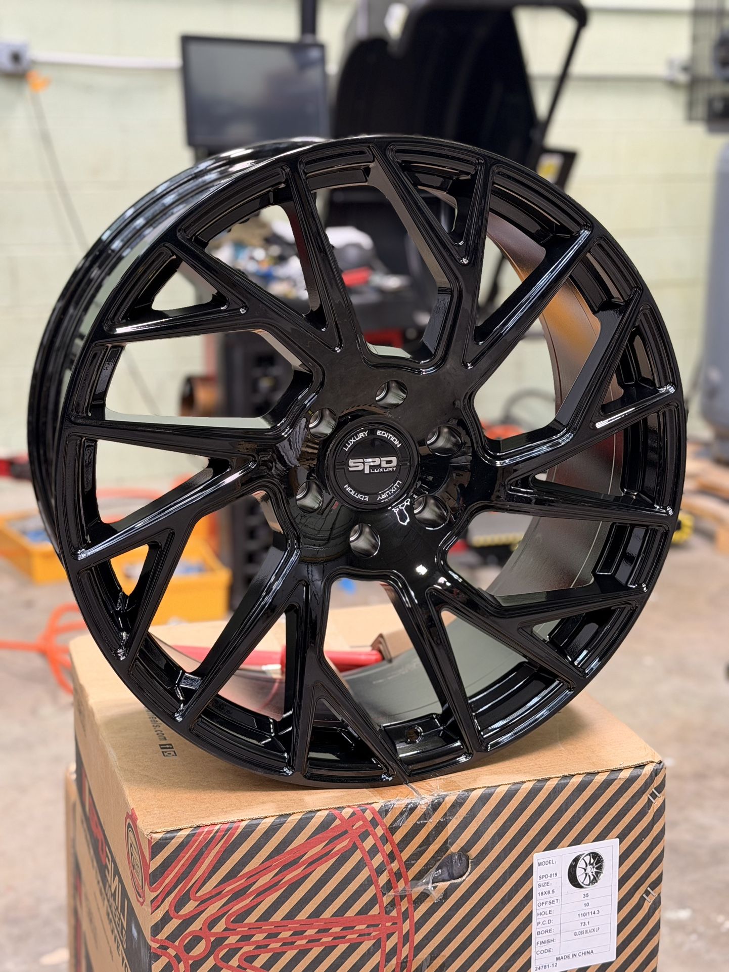 22 Inch Wheels 6 Lug - photo 4