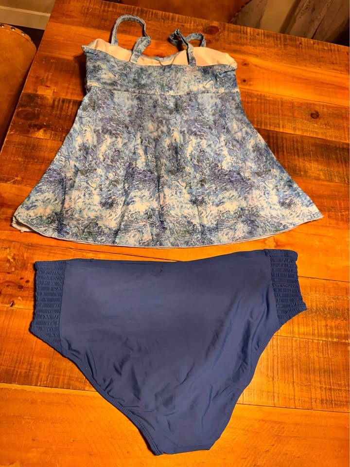 New Bathing Suit Two Piece L/XL
