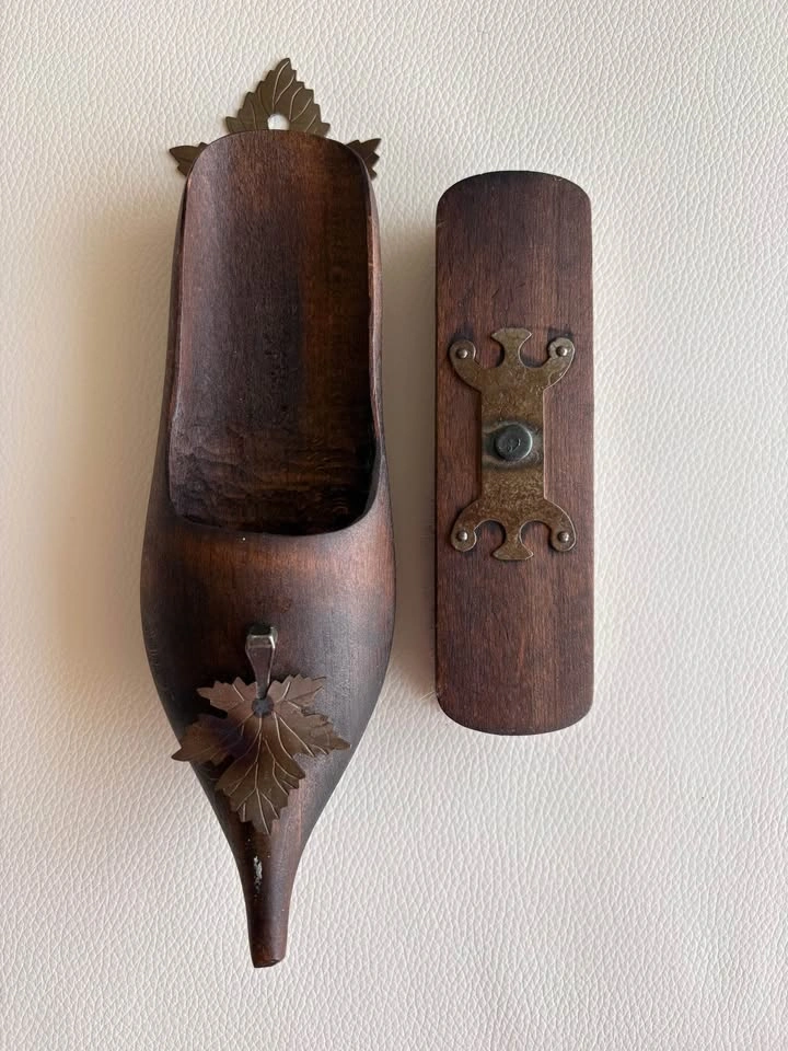 Vintage Wooden Shoe Crumb Sweeper Set - Silent Butler - photo 2