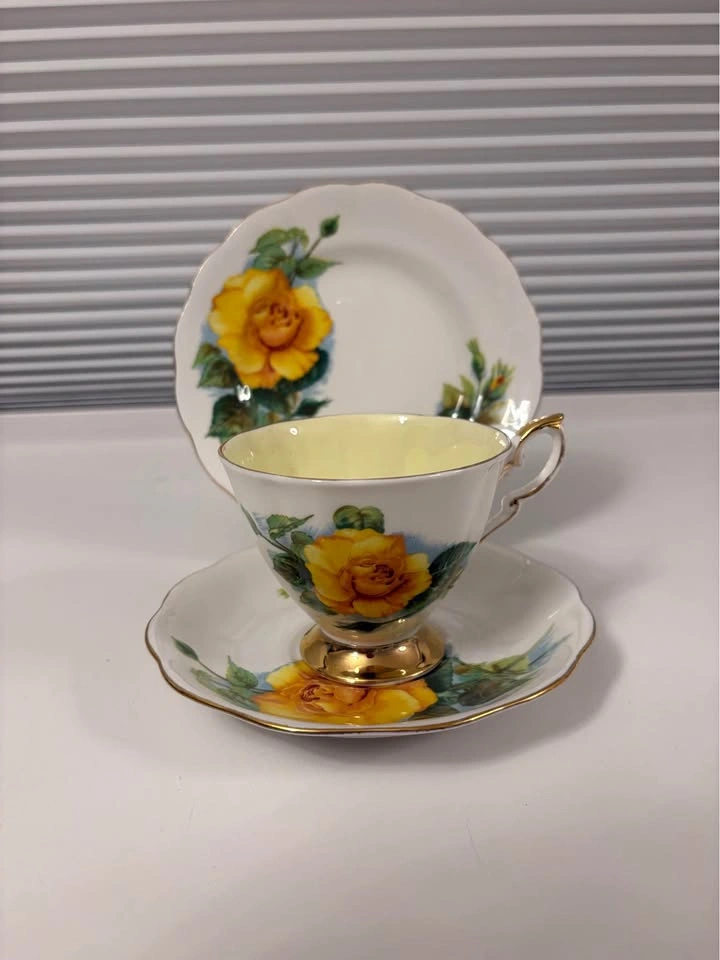 Vintage Royal Standard "Peace Rose" Teacup Trio Set – Made in En - photo 3