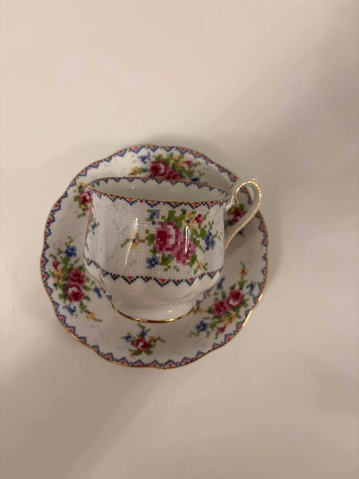 Royal Albert Petit Point China Teacup and Saucer Set - photo 3