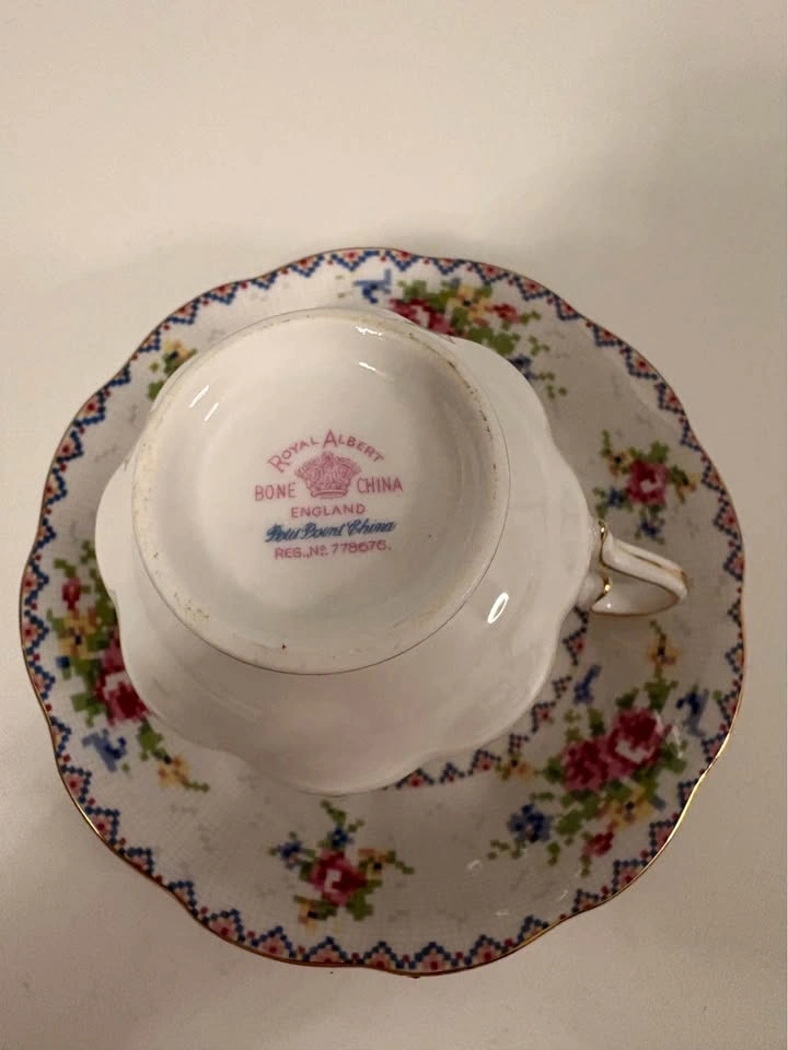 Royal Albert Petit Point China Teacup and Saucer Set - photo 4