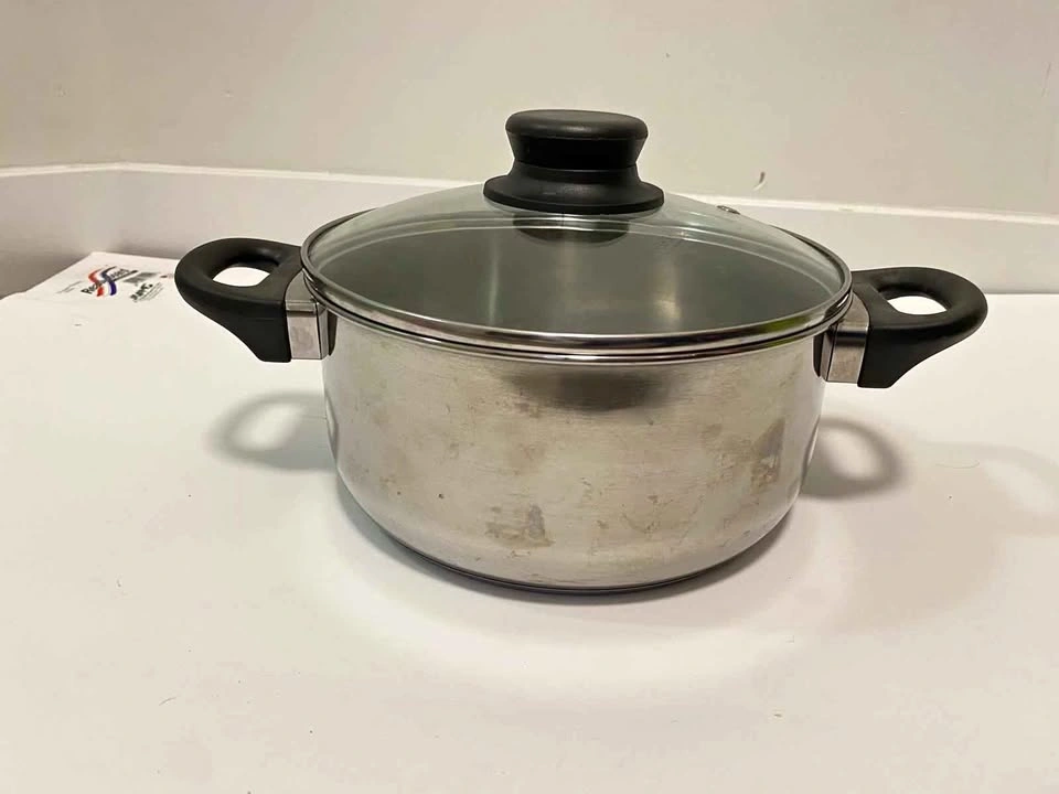 Steel pot