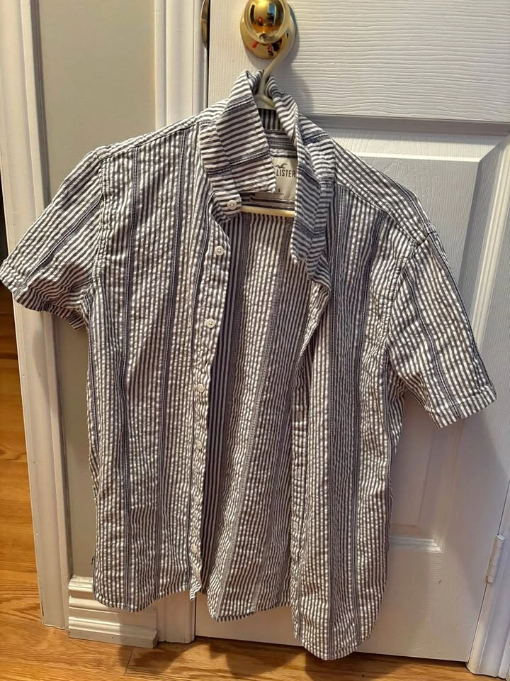 Hollister Striped Short Sleeve (Men's Small)