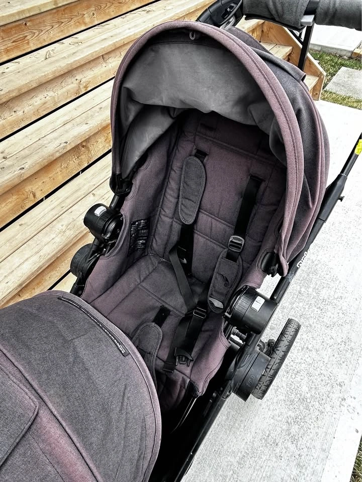 Baby Jogger City Select Lux Double Stroller with Bassinet - photo 3