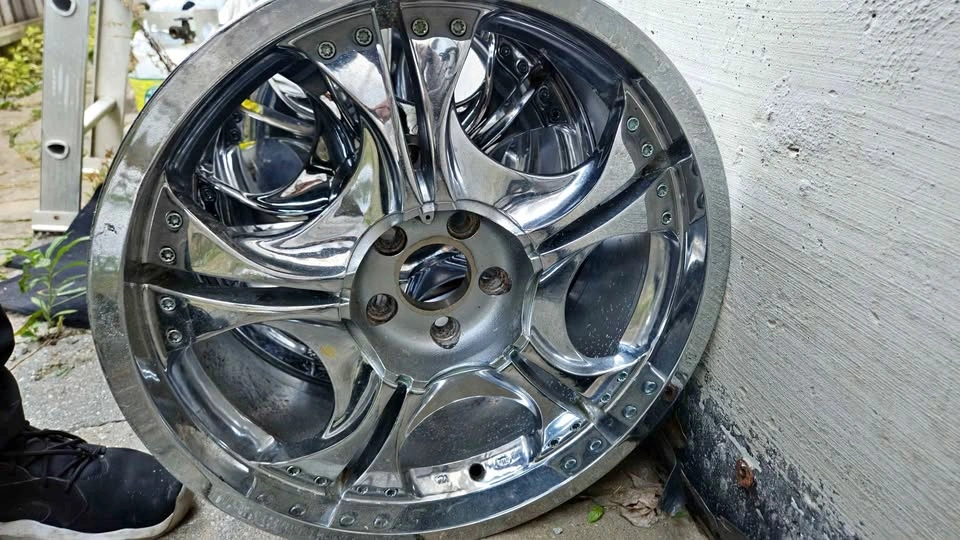 19 inch 4x Chrome Rims