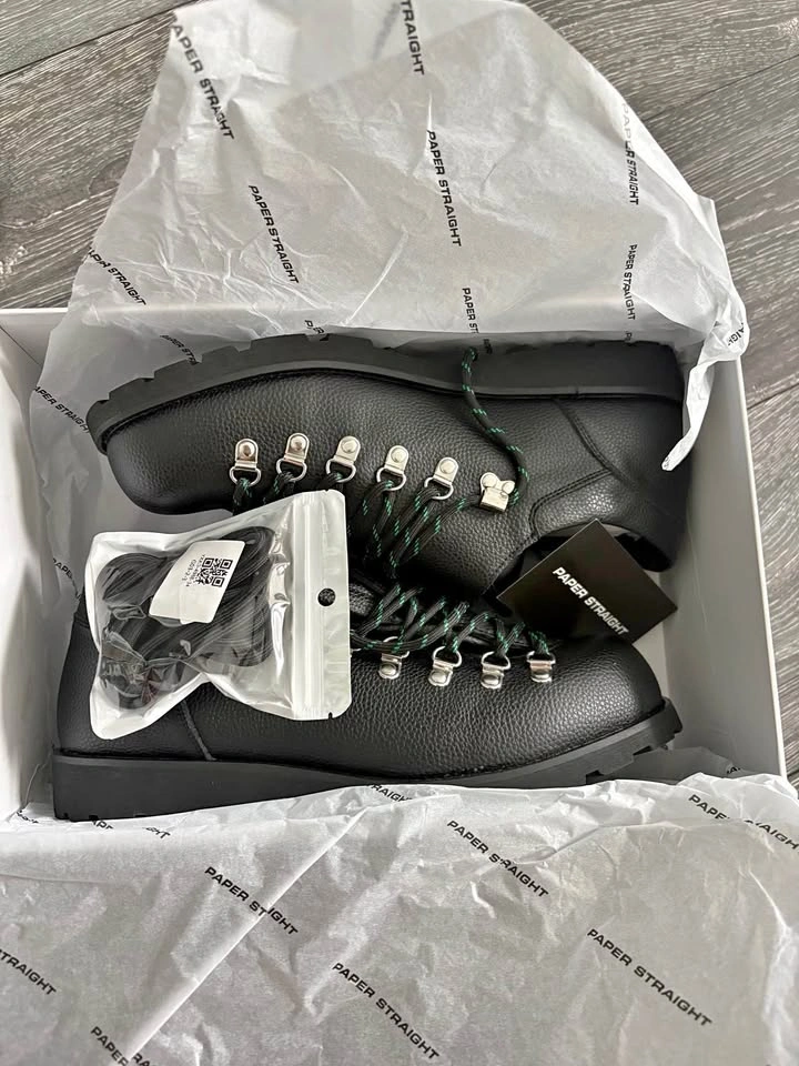 Paper Straight - Summit Ridge Black Size 10 + Paper Laces Black