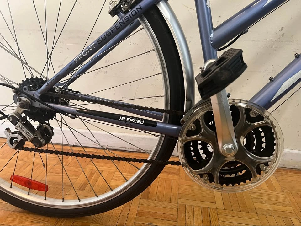 16” frame CCM Avenue Women’s bike - photo 4