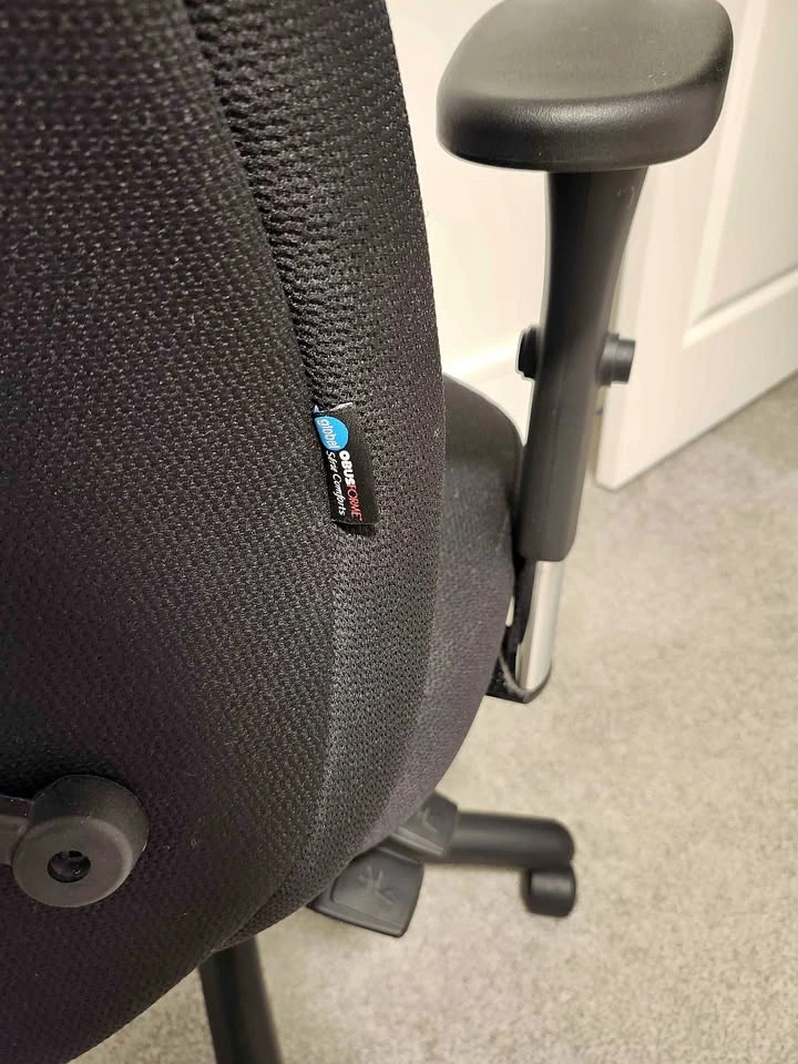 Global ObusForme Ergonomic Office Chair - Excellent Condition