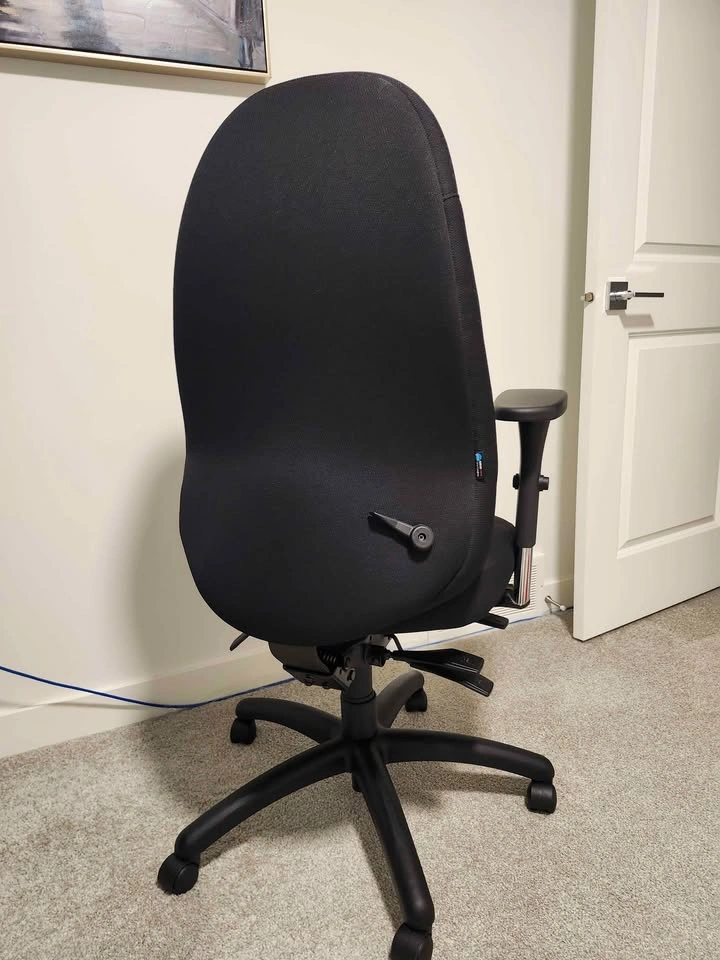 Global ObusForme Ergonomic Office Chair - Excellent Condition - photo 3
