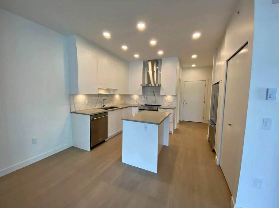 Private Room in Condo - Burnaby - photo 4